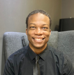 Kim is an English teacher at Modulo